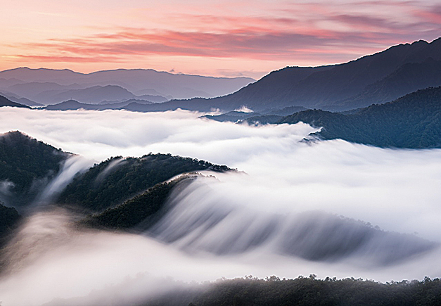 枝折峠雲海　滝雲